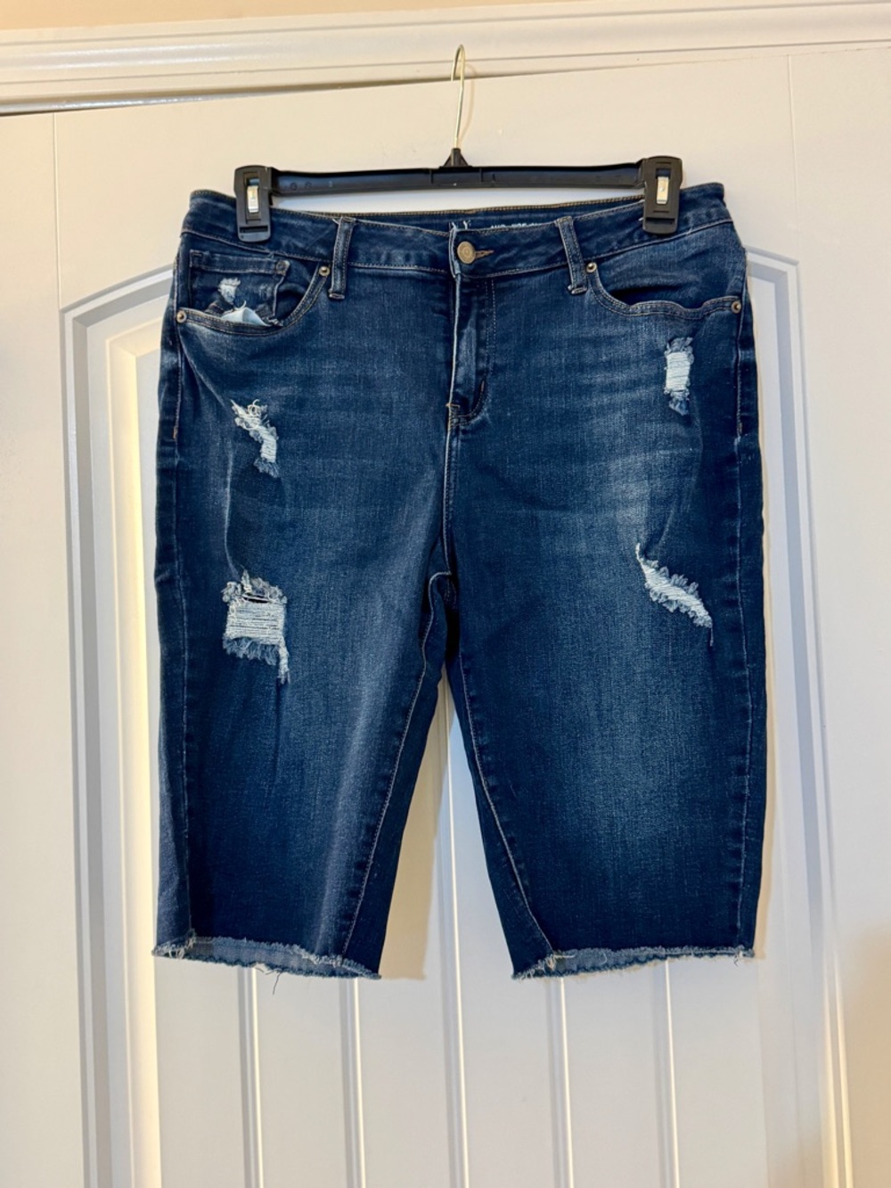 New York & Company Dark Blue Mid-Rise Denim Shorts Size 14